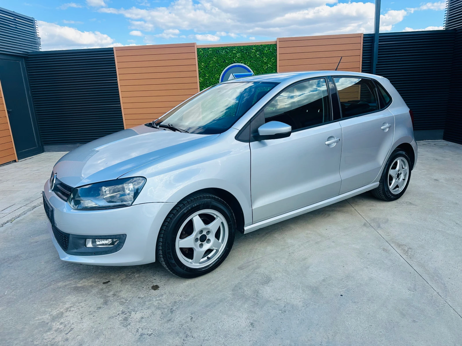 VW Polo 1.6 TDI  - изображение 8