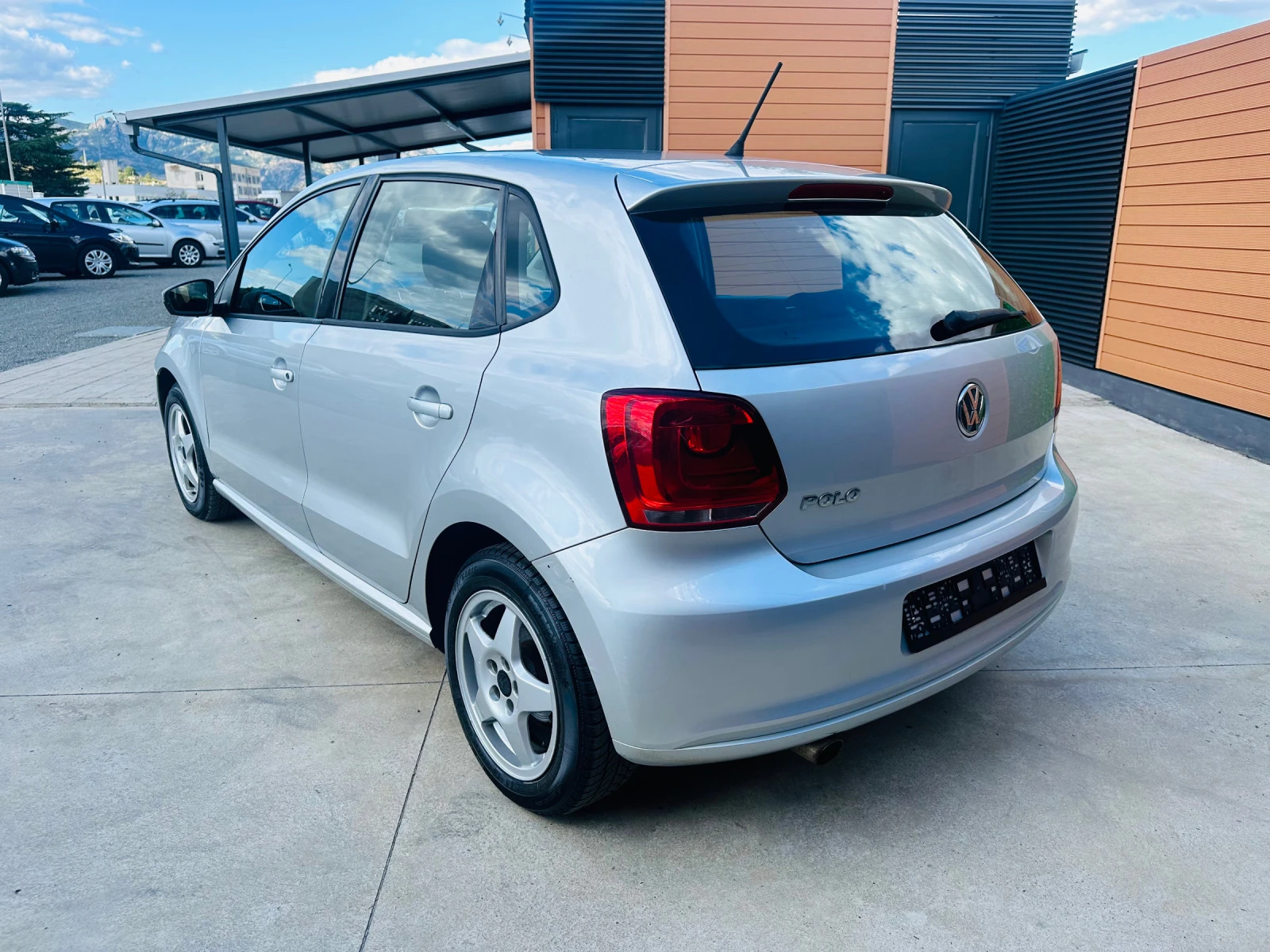 VW Polo 1.6 TDI  - изображение 7