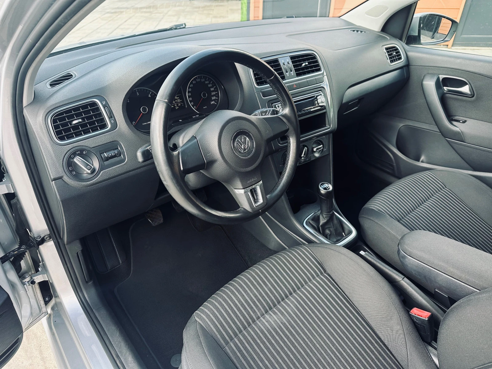 VW Polo 1.6 TDI  - изображение 10