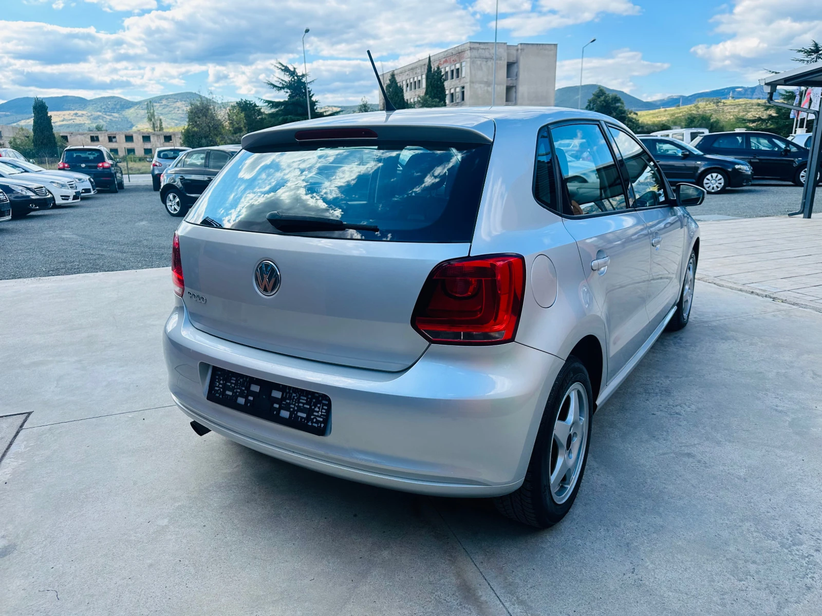 VW Polo 1.6 TDI  - изображение 5