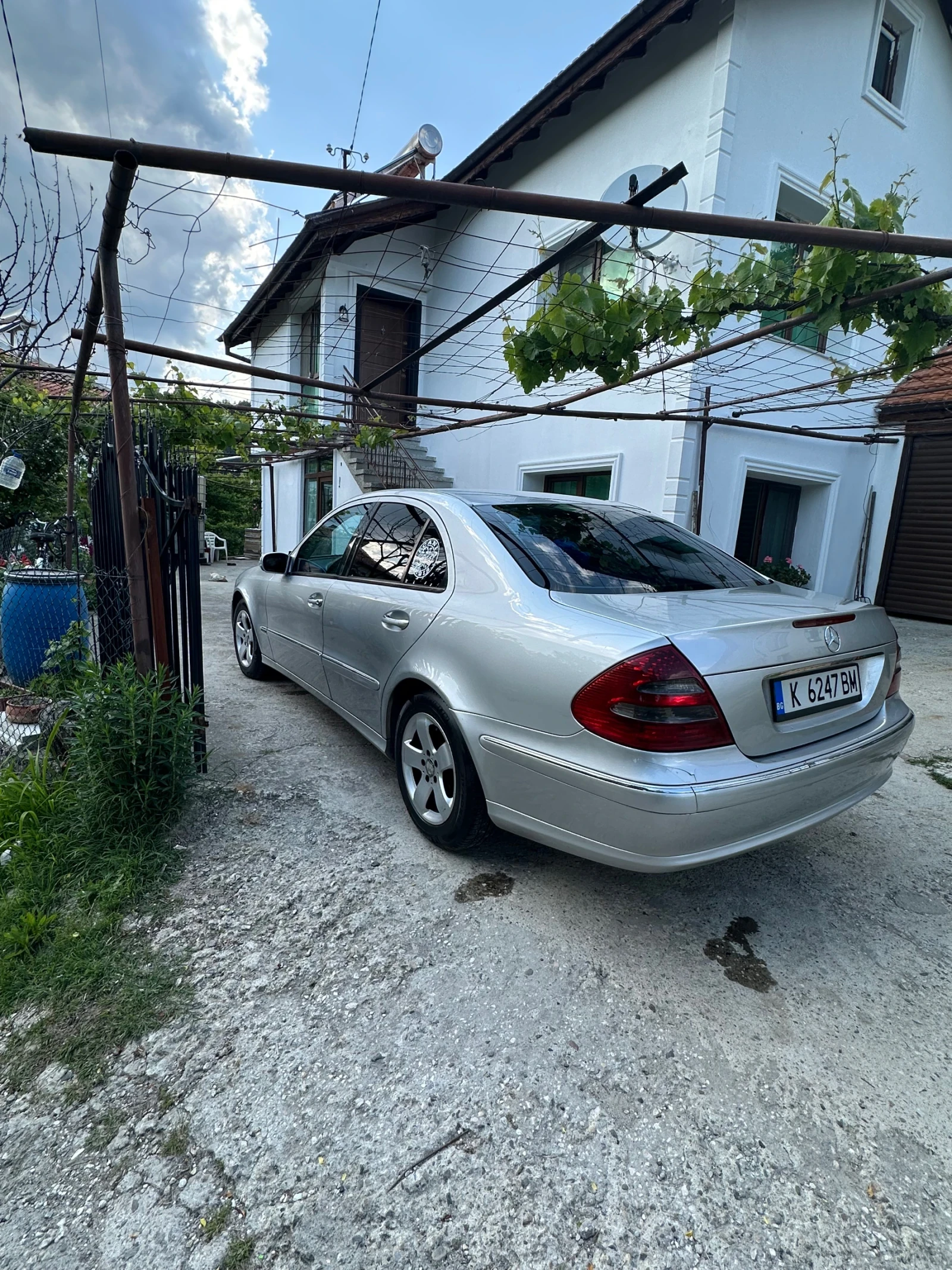 Mercedes-Benz E 270  - изображение 3