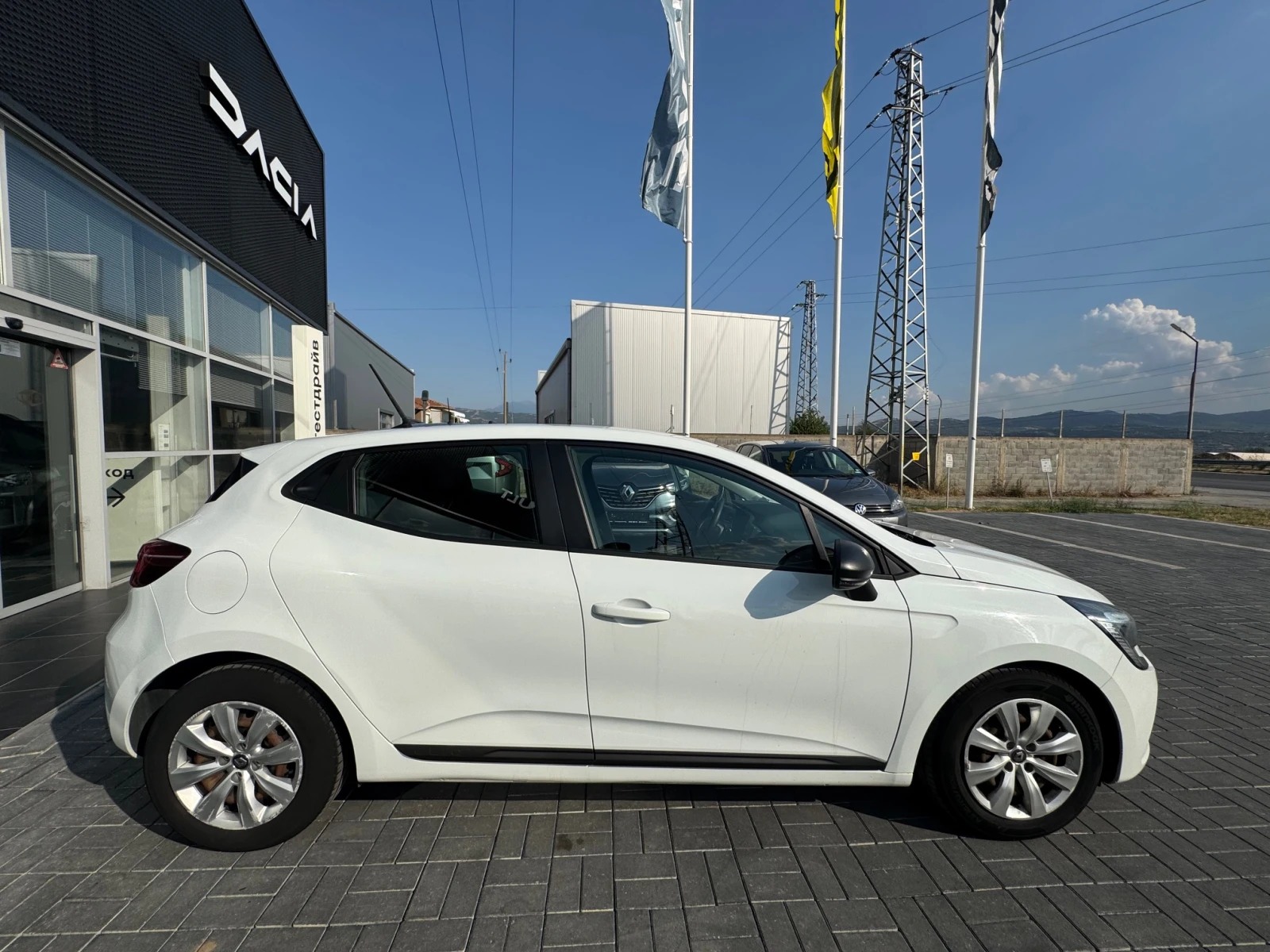Renault Clio V 1.0 TCe / 100 к.с. - изображение 8