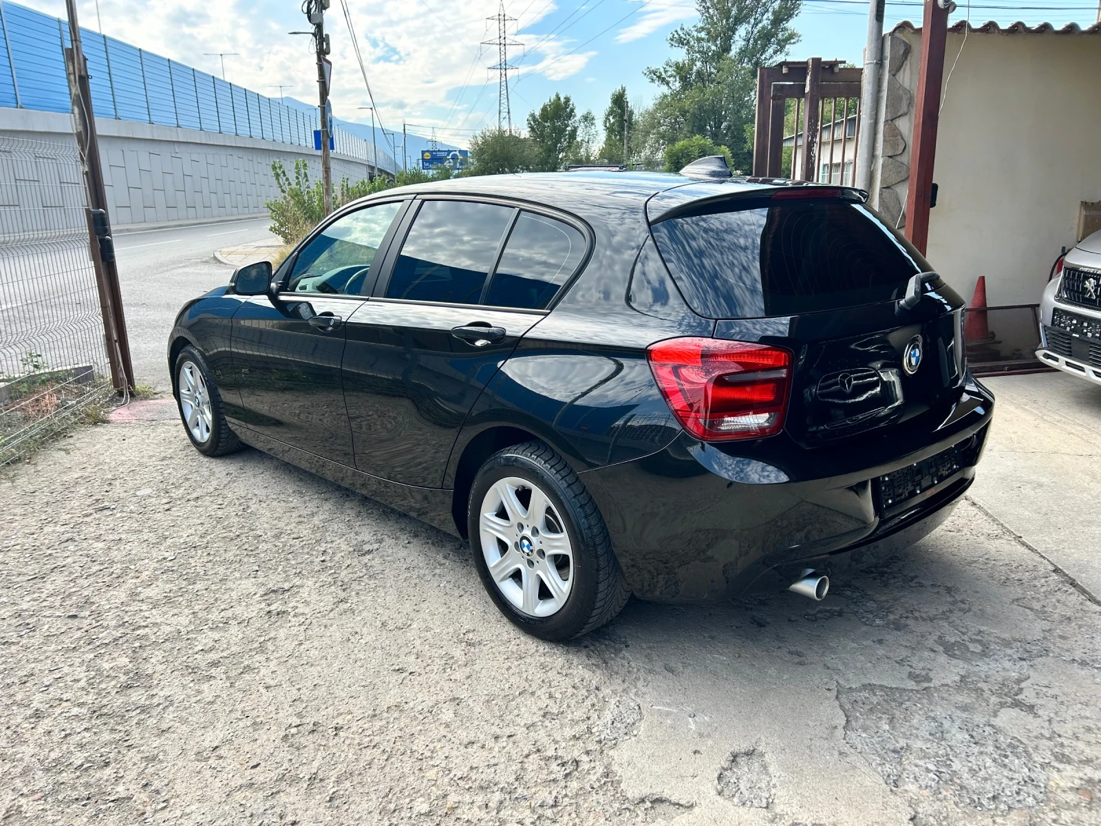 BMW 118 d 147000км - изображение 2