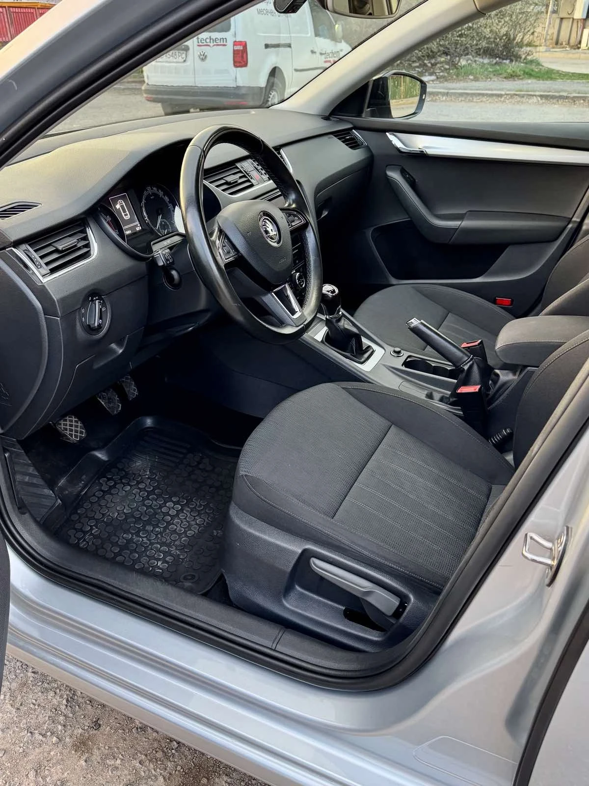 Skoda Octavia 1.5 - изображение 9