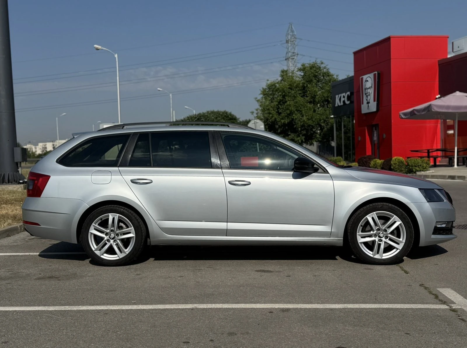 Skoda Octavia 1.5 - изображение 4