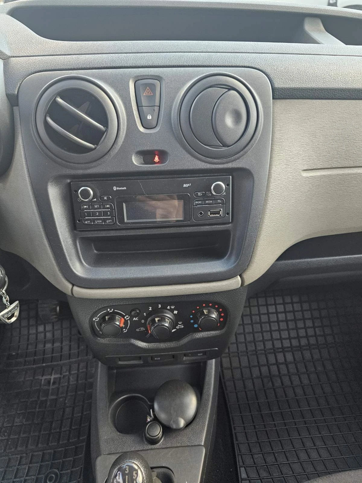 Dacia Dokker 1.6 TCe 85 LPG - изображение 9