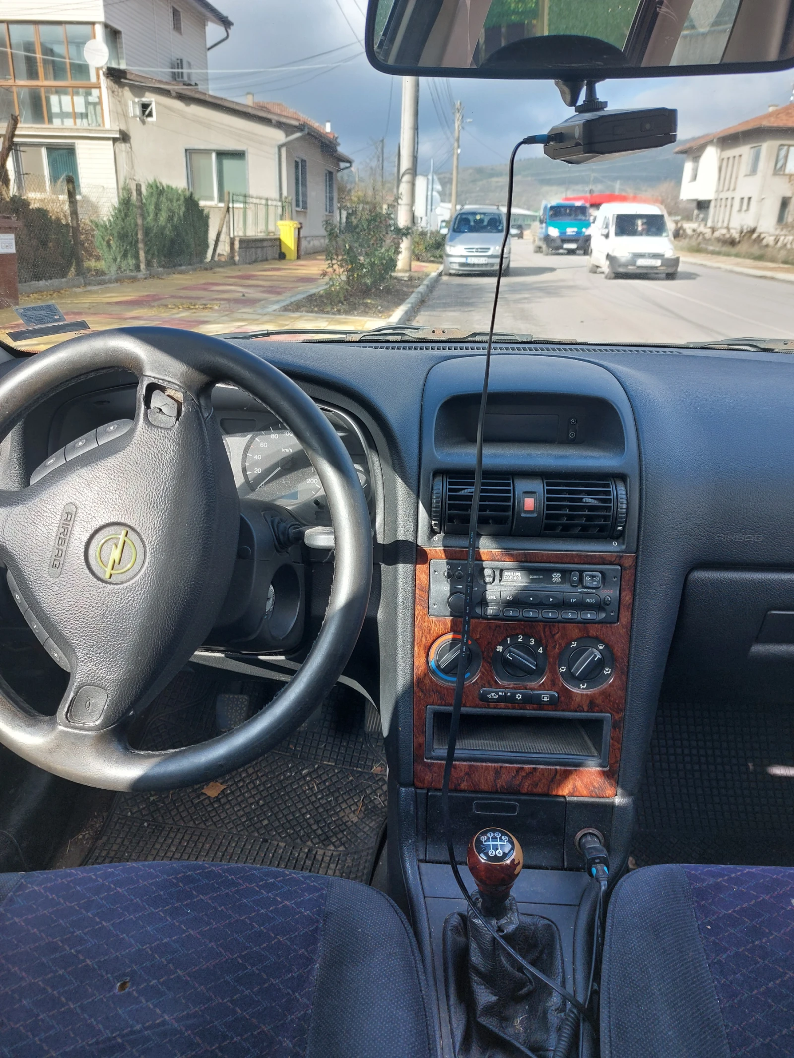 Opel Astra 1.6 - изображение 2