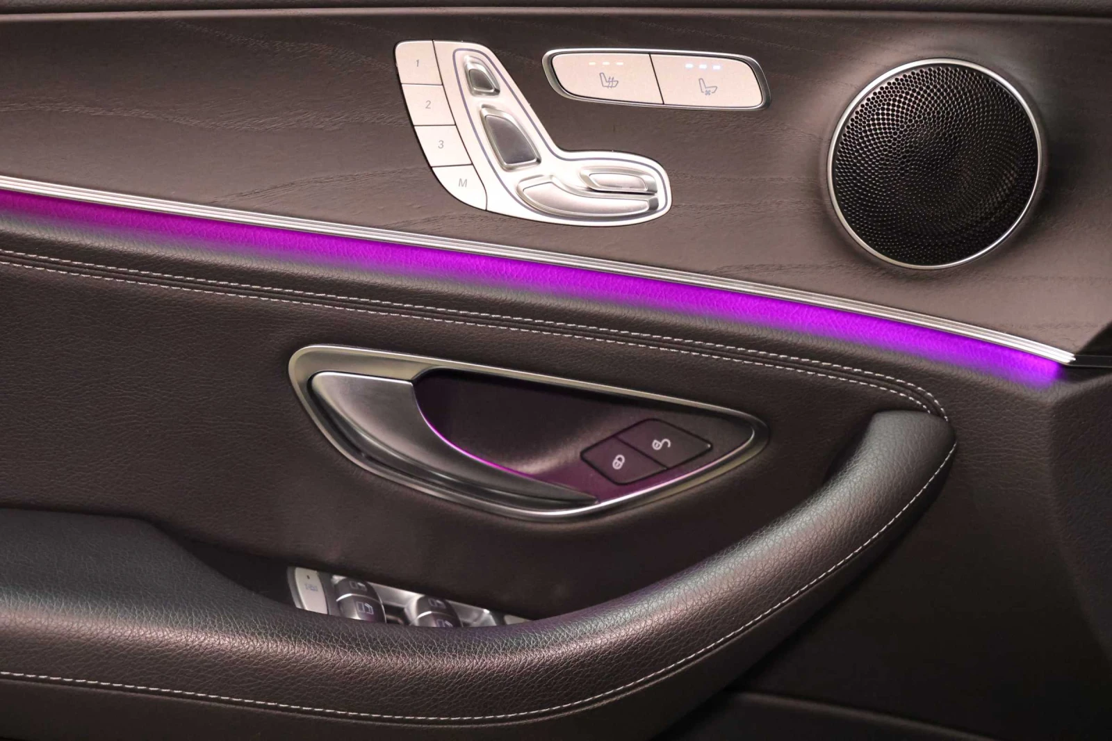 Mercedes-Benz E 400 d 4-MATIC AMG Paket Комфорт.Седалки Вентилация - изображение 5