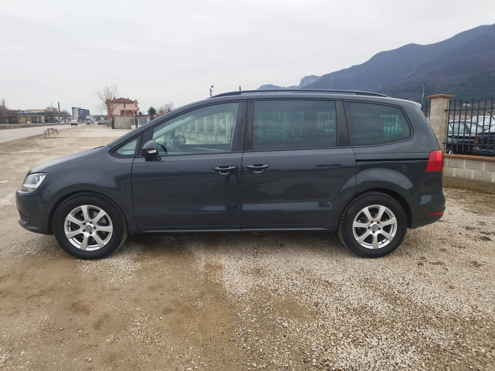 VW Sharan 2.0 Tdi 140  7 места - изображение 2