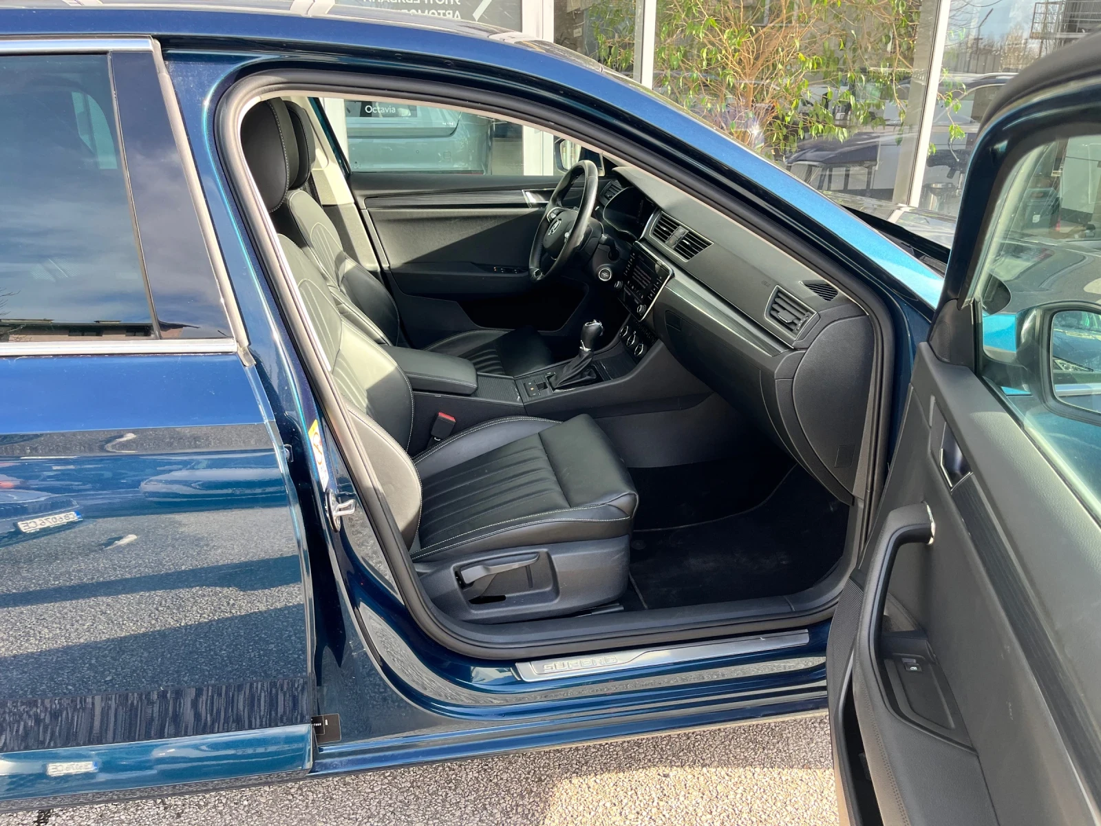 Skoda Superb 2.0 TSI 7DSG  - изображение 8