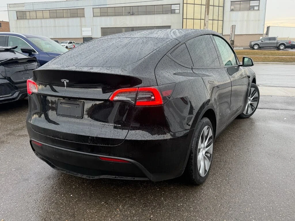 Tesla Model Y Long Range* AWD* АвтоКредит* (ЦЕНА ДО БГ), снимка 5 - Автомобили и джипове - 54137546
