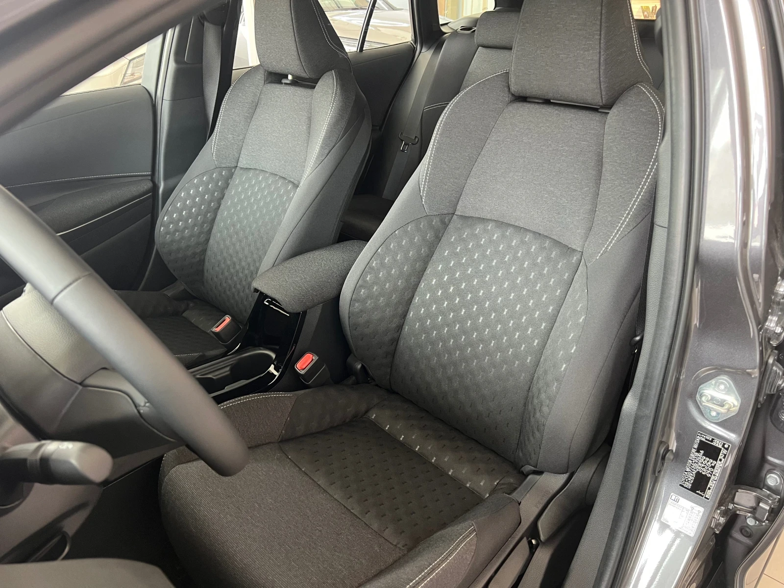 Toyota Corolla Touring Sport Executive, снимка 7 - Автомобили и джипове - 54187716