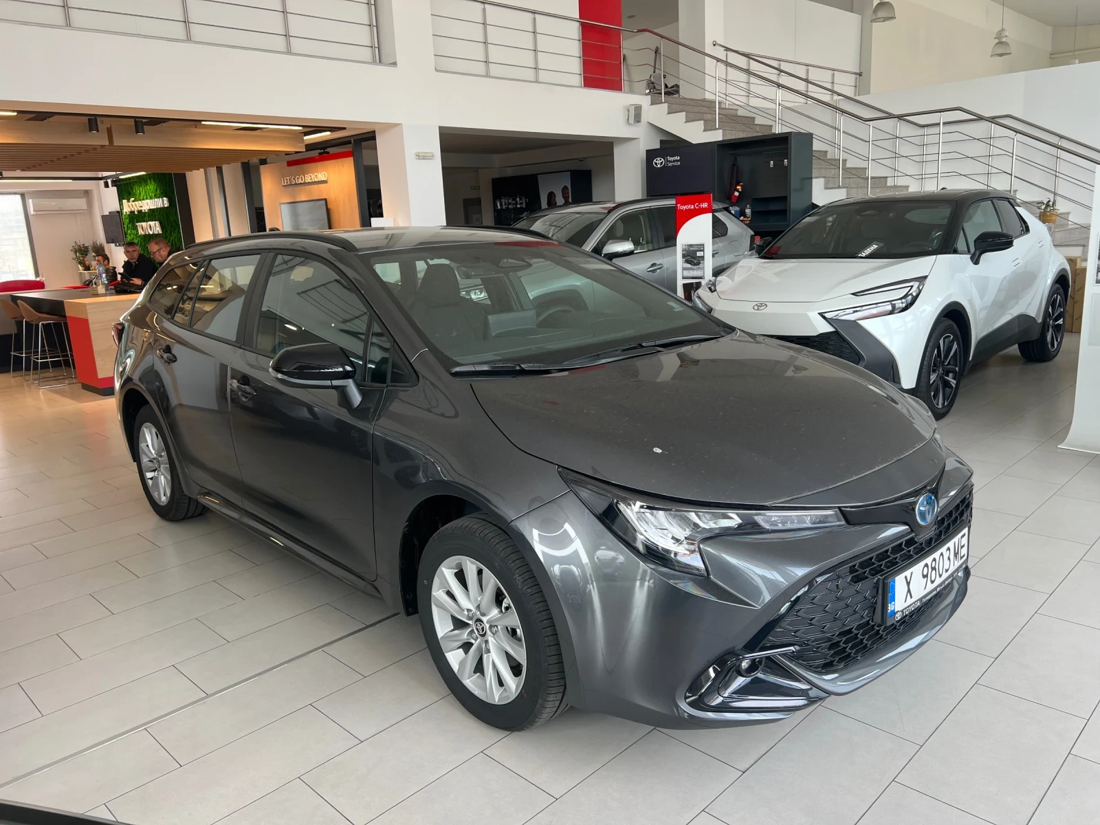 Toyota Corolla Touring Sport Executive, снимка 6 - Автомобили и джипове - 54187716