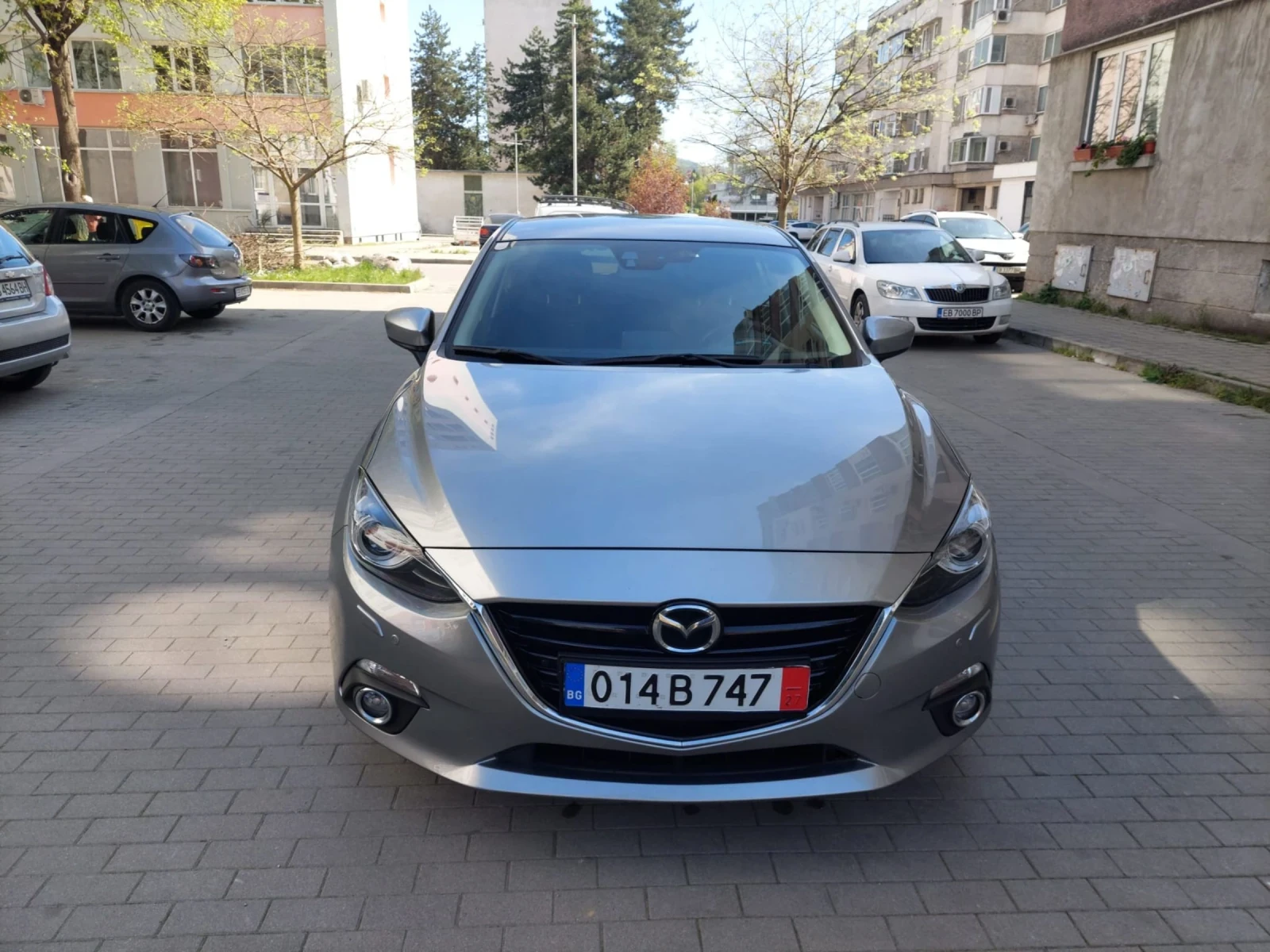 Mazda 3 1.5 ТОП СЪСТОЯНИЕ FULL, снимка 2 - Автомобили и джипове - 54353840