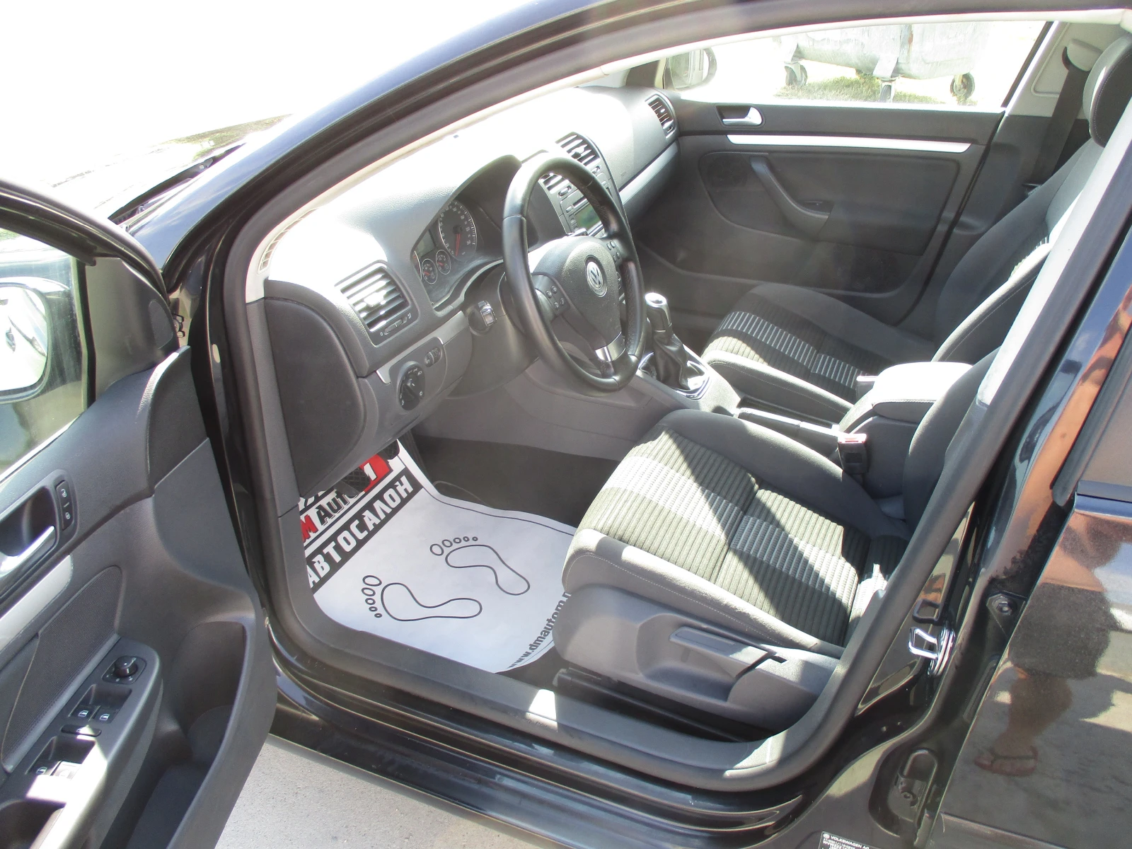 VW Golf 1.9TDI/105кс./6-СКОРОСТИ/КАТО НОВА, снимка 9 - Автомобили и джипове - 54843918