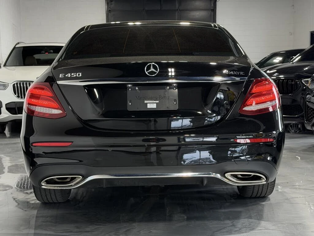 Mercedes-Benz E 450 4MATIC* AMG* BURMESTER* DISTRONIC* 360* ПАНОРАМА, снимка 4 - Автомобили и джипове - 55325225