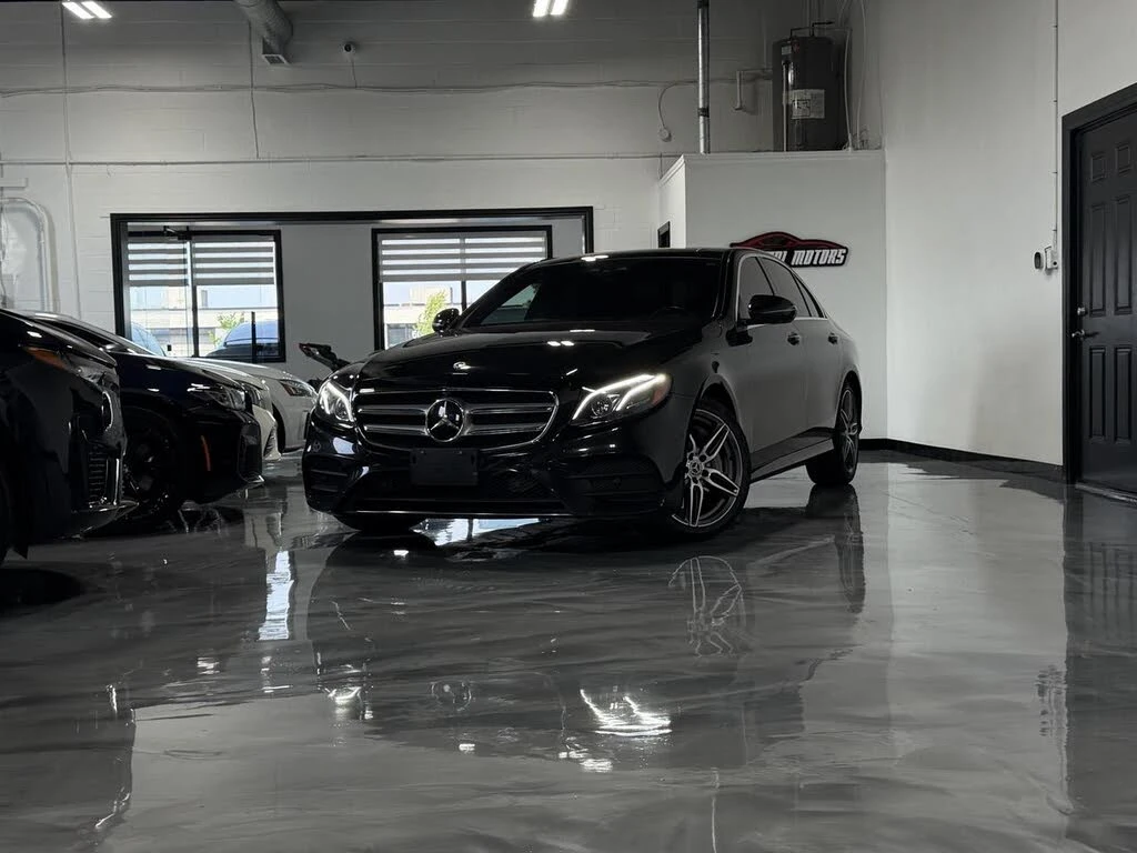 Mercedes-Benz E 450 4MATIC* AMG* BURMESTER* DISTRONIC* 360* ПАНОРАМА, снимка 2 - Автомобили и джипове - 55325225