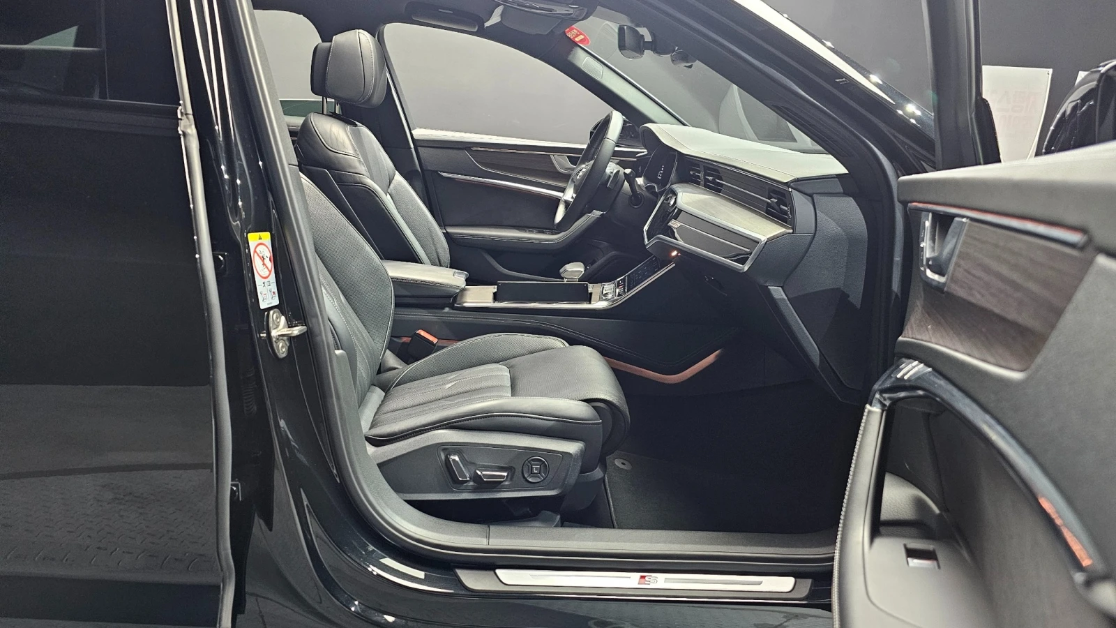 Audi A6 Bang & Olufsen* 360* HeadUP* DIS* , снимка 11 - Автомобили и джипове - 55592491