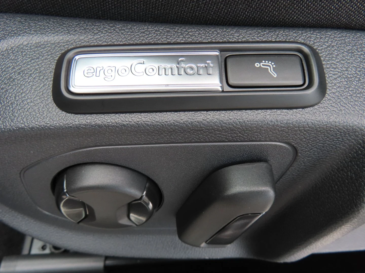 VW Arteon 2.0d 150hp, снимка 12 - Автомобили и джипове - 55692253