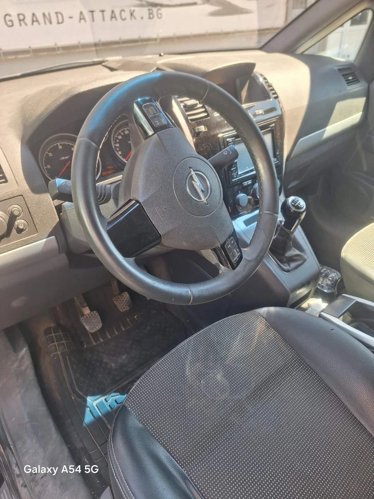 Opel Zafira, снимка 5 - Автомобили и джипове - 55724026