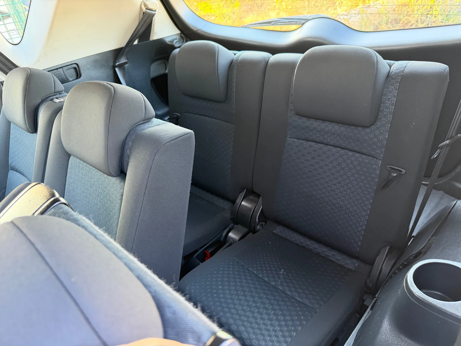 Toyota Verso 2.0D4D/126p.s-7 mesten!!!, снимка 12 - Автомобили и джипове - 55970509