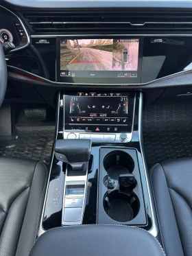 Audi Q8 55TFSI/S-line/360/Head-Up/ВАКУМ/Завиващ заден мос, снимка 15