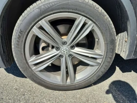 VW Tiguan R/HIGHLINE/ПАНО/ПОДГРЕВ/ПАМЕТ/CARFAХ/ФИНАНСИРАНЕ, снимка 17