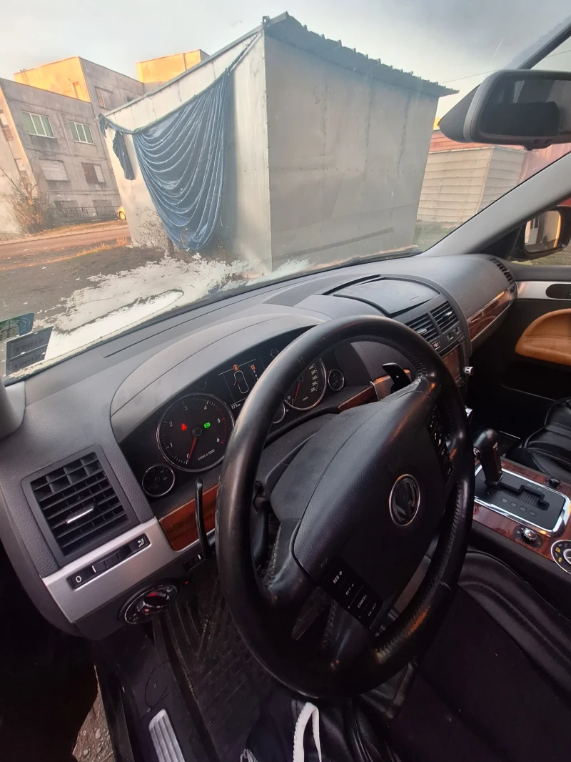 VW Touareg 5.0 tdi, снимка 7 - Автомобили и джипове - 48061292