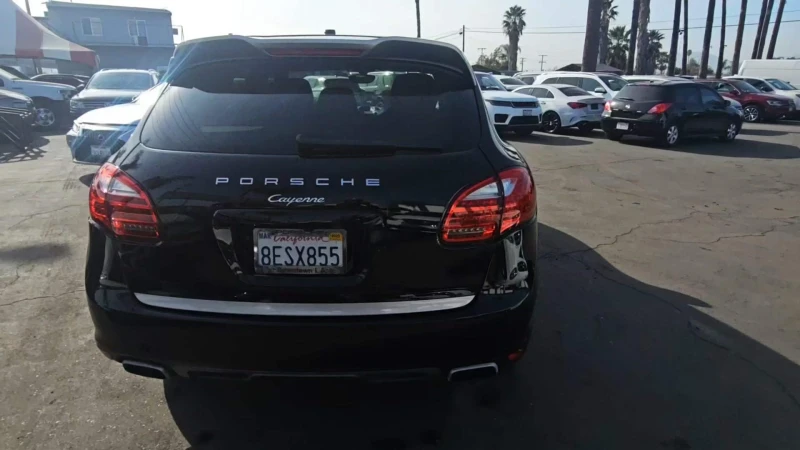 Porsche Cayenne  Platinum* Bose* pano* камера* подгрев, снимка 3 - Автомобили и джипове - 48512086