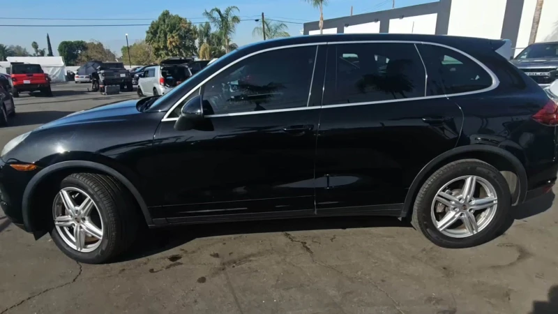 Porsche Cayenne  Platinum* Bose* pano* камера* подгрев, снимка 2 - Автомобили и джипове - 48512086