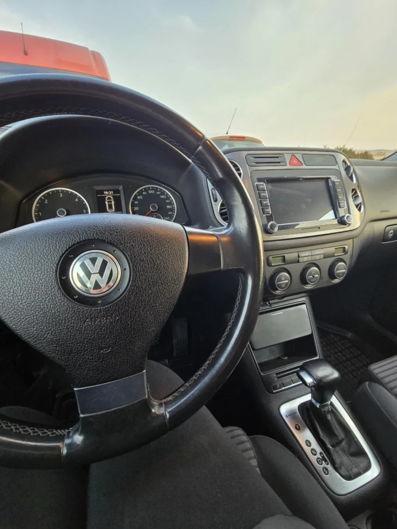 VW Tiguan 2.0TDI, снимка 4 - Автомобили и джипове - 48521548