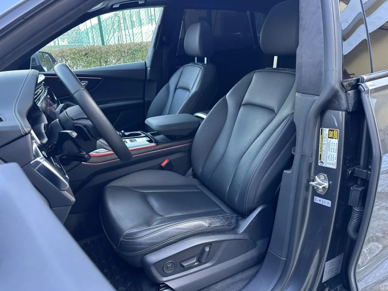 Audi Q8 55TFSI/S-line/360/Head-Up/ВАКУМ/Завиващ заден мос, снимка 11 - Автомобили и джипове - 53372787