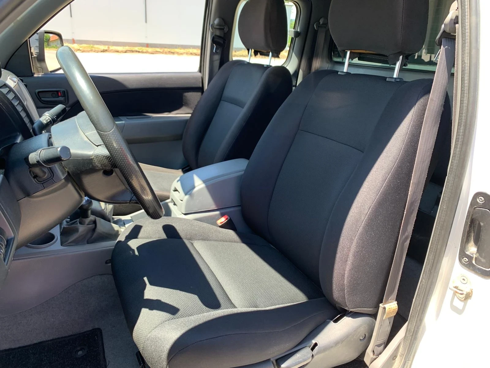Mazda BT-50 2.5 DIESEL 105 kW  | Mobile.bg — изображение 13