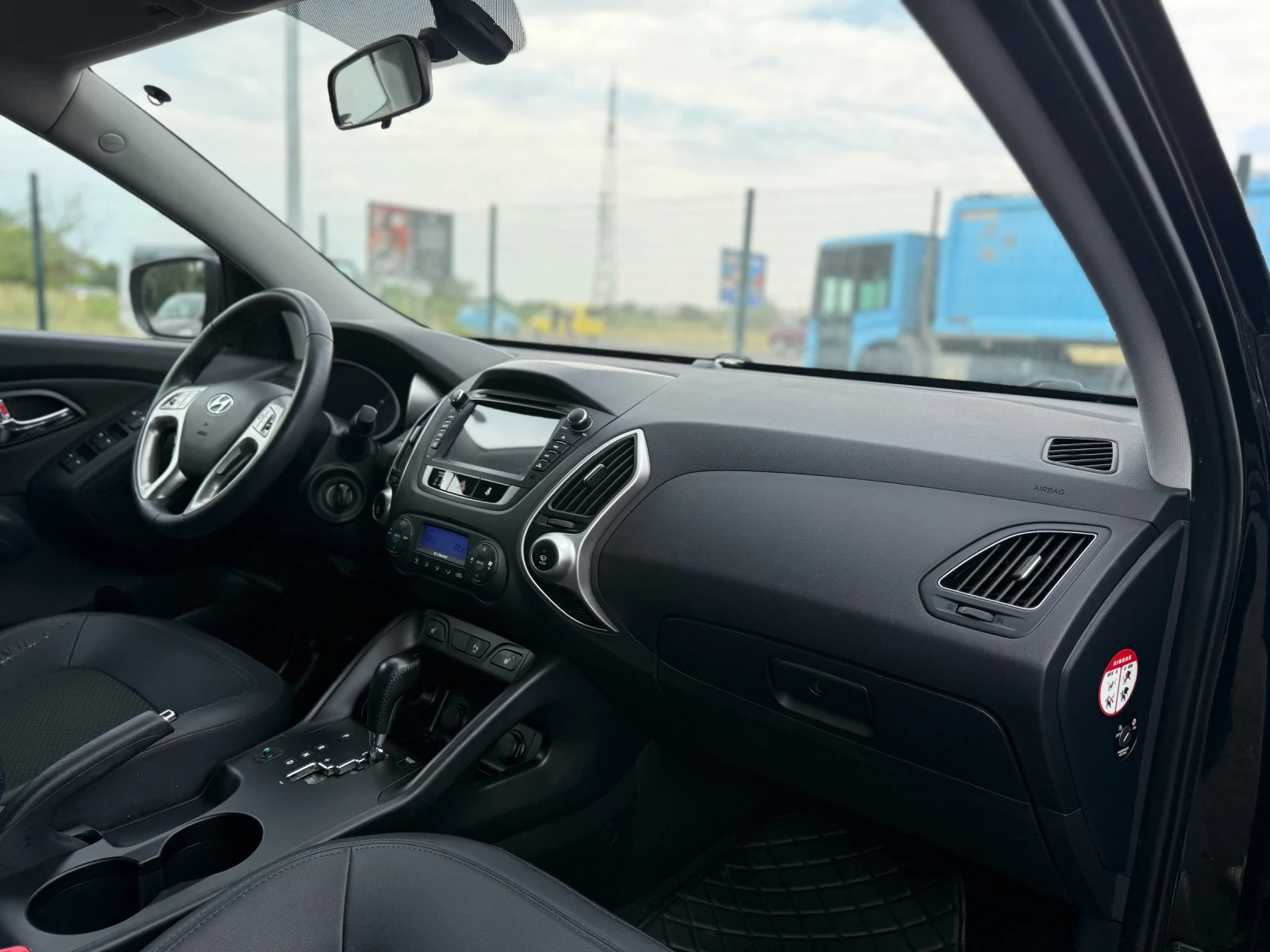 Hyundai IX35 2.0i / 163/ 4WD / Automatic / Swiss - изображение 9
