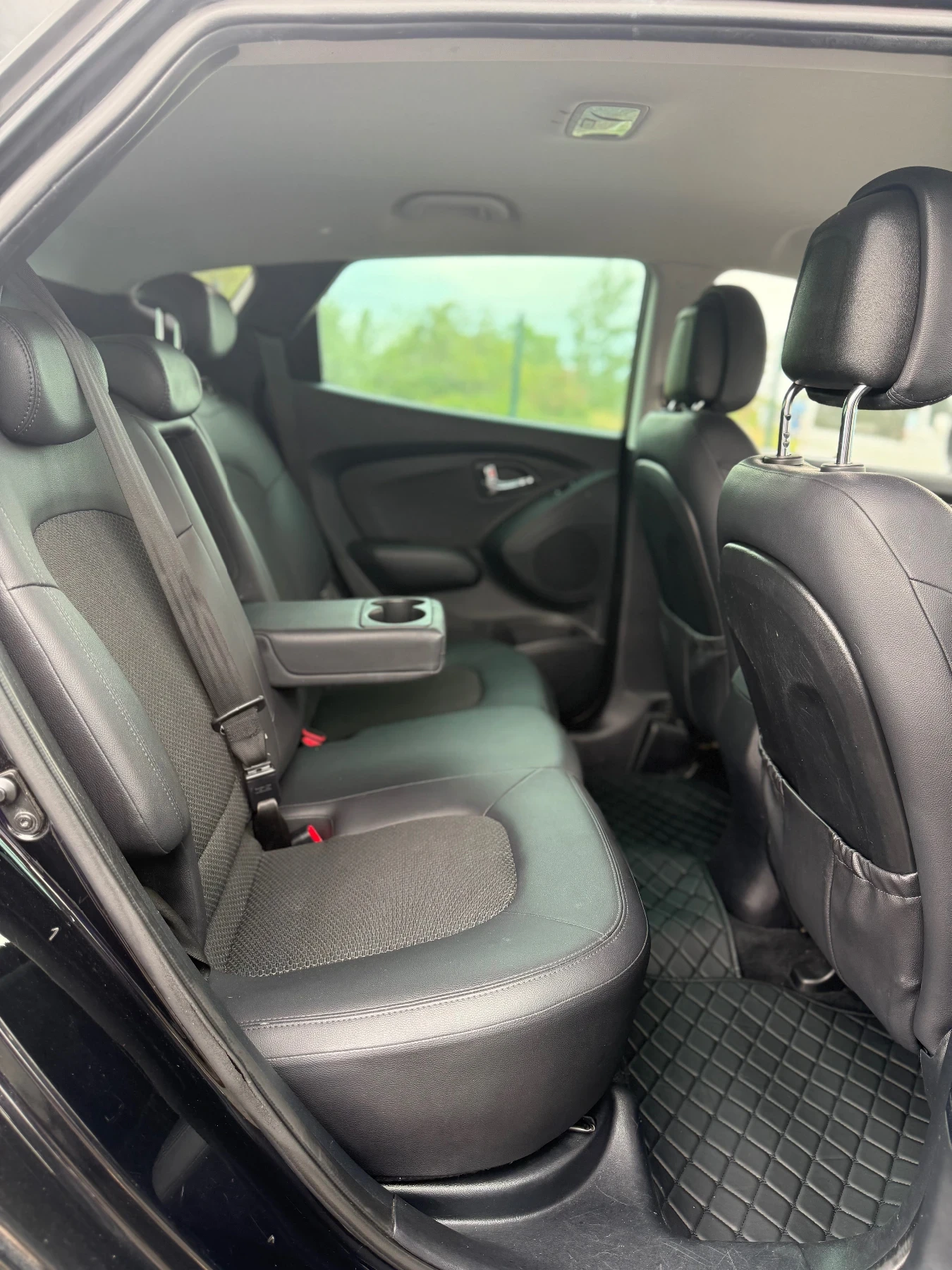 Hyundai IX35 2.0i / 163/ 4WD / Automatic / Swiss - изображение 10