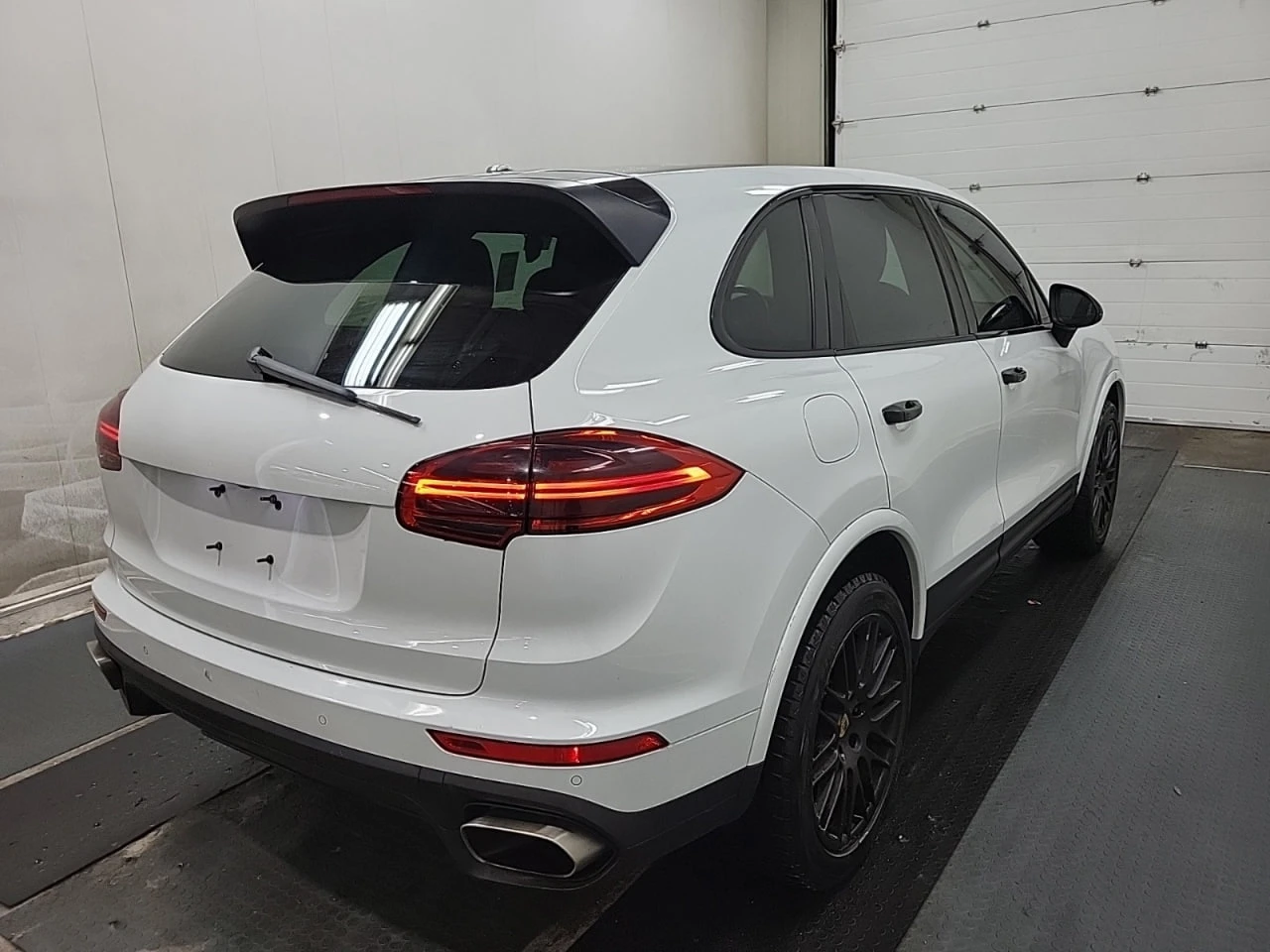 Porsche Cayenne * АВТО КРЕДИТ* ЦЕНА ДО БГ * СЕРВИЗНА ИСТОРИЯ *  - изображение 3