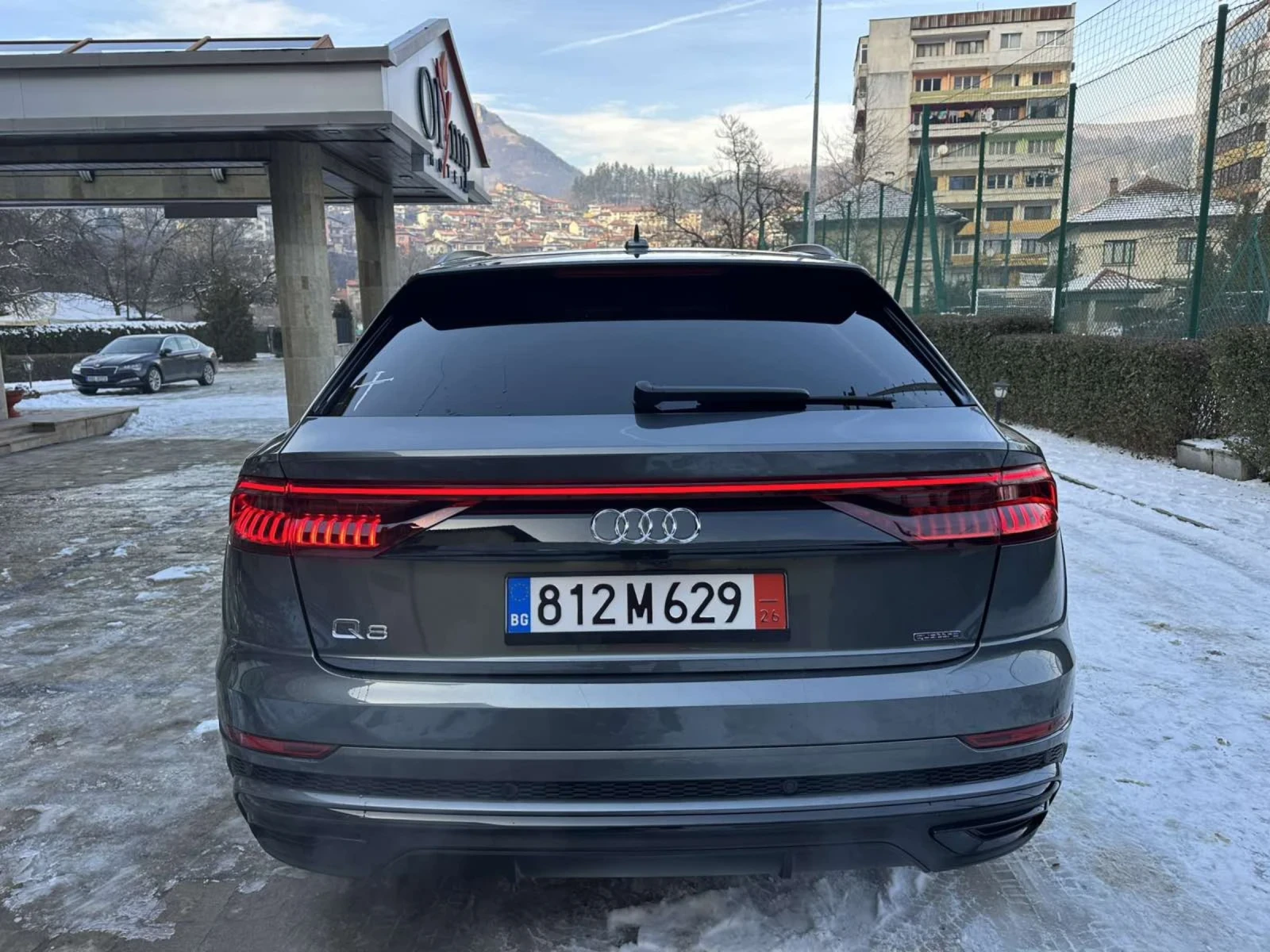 Audi Q8 55TFSI/S-line/360/Head-Up/ВАКУМ/Завиващ заден мос - изображение 6