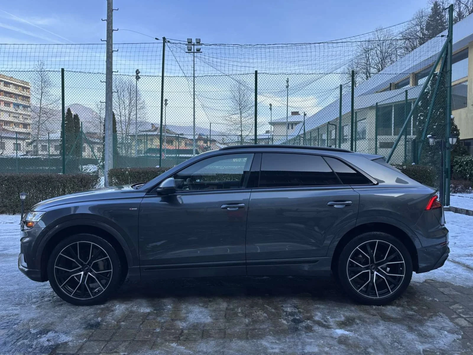 Audi Q8 55TFSI/S-line/360/Head-Up/ВАКУМ/Завиващ заден мос - изображение 8