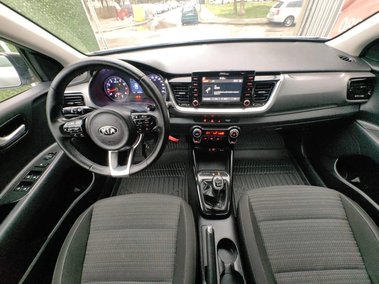 Kia Stonic 1, 4i-100к.с GPL Full led svetlini I navigation, снимка 9 - Автомобили и джипове - 54062010