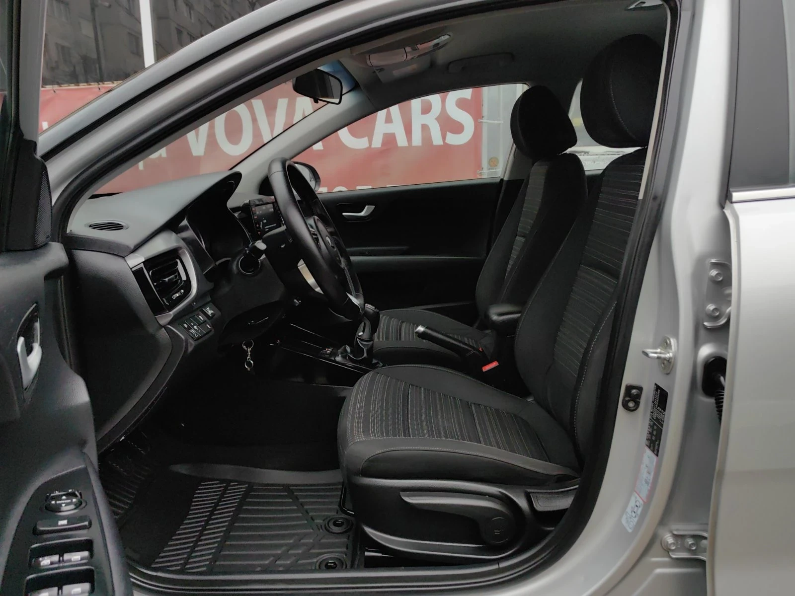 Kia Stonic 1, 4i-100к.с GPL Full led svetlini I navigation, снимка 8 - Автомобили и джипове - 54062010