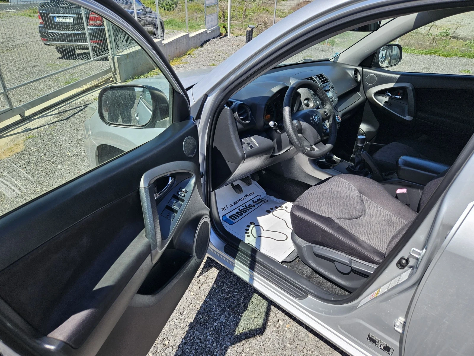 Toyota Rav4 2.2 D4D , снимка 9 - Автомобили и джипове - 54295801