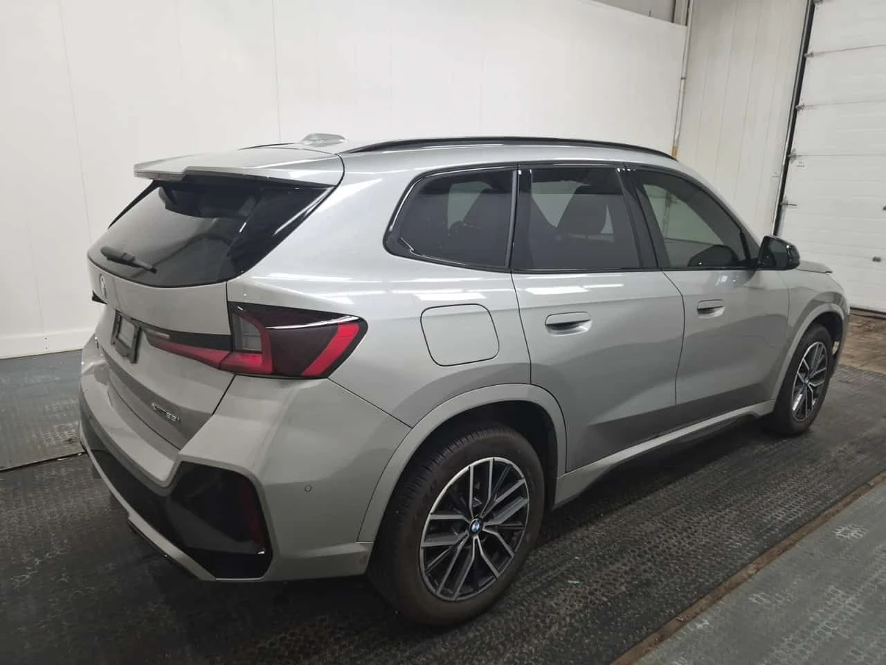 BMW X1 XDRIVE28I| ПАМЕТ| ПАНОРАМА| ПОДГРЕВИ| 2 КЛЮЧА| , снимка 4 - Автомобили и джипове - 54453514