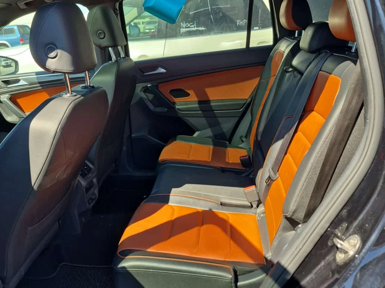 VW Tiguan R/HIGHLINE/ПАНО/ПОДГРЕВ/ПАМЕТ/CARFAХ/ФИНАНСИРАНЕ, снимка 7 - Автомобили и джипове - 54760917
