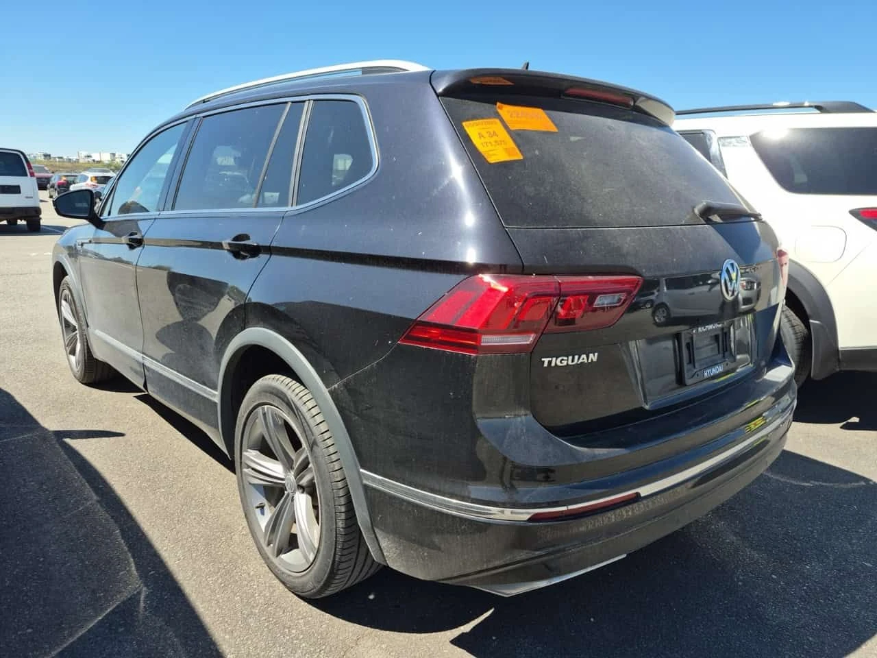 VW Tiguan R/HIGHLINE/ПАНО/ПОДГРЕВ/ПАМЕТ/CARFAХ/ФИНАНСИРАНЕ, снимка 4 - Автомобили и джипове - 54760917