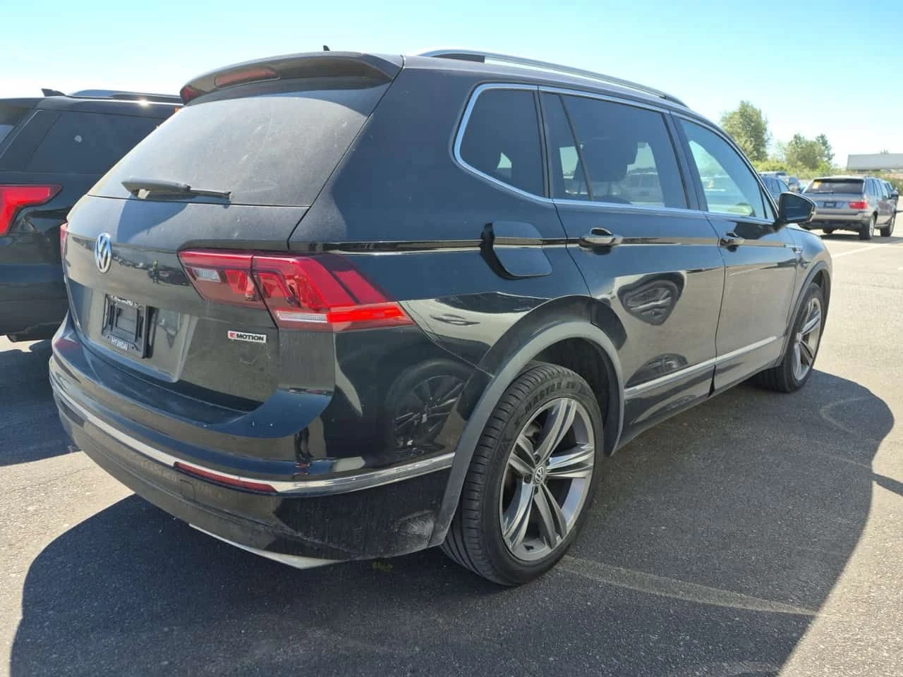VW Tiguan R/HIGHLINE/ПАНО/ПОДГРЕВ/ПАМЕТ/CARFAХ/ФИНАНСИРАНЕ, снимка 3 - Автомобили и джипове - 54760917