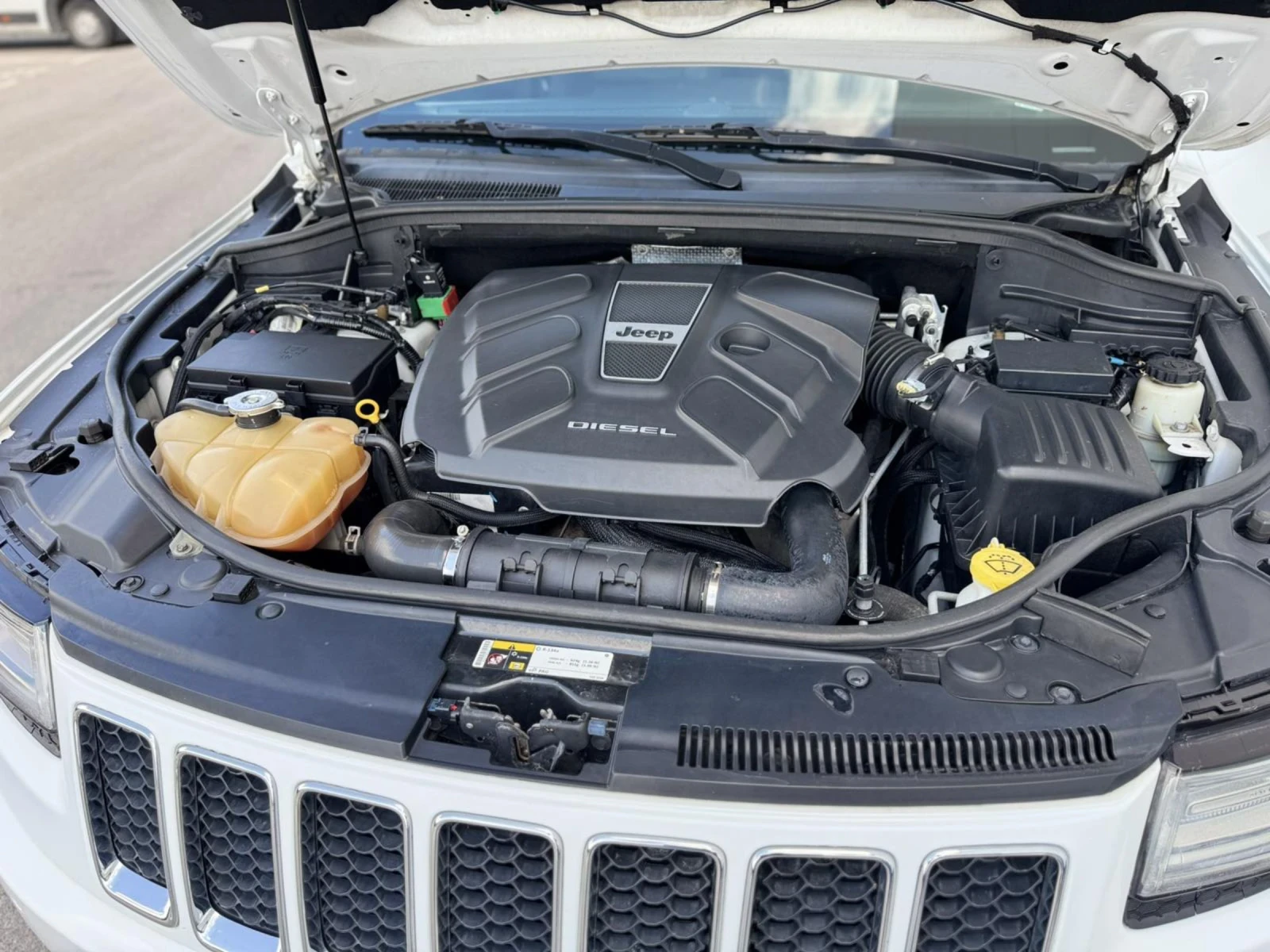 Jeep Grand cherokee, снимка 16 - Автомобили и джипове - 54814654