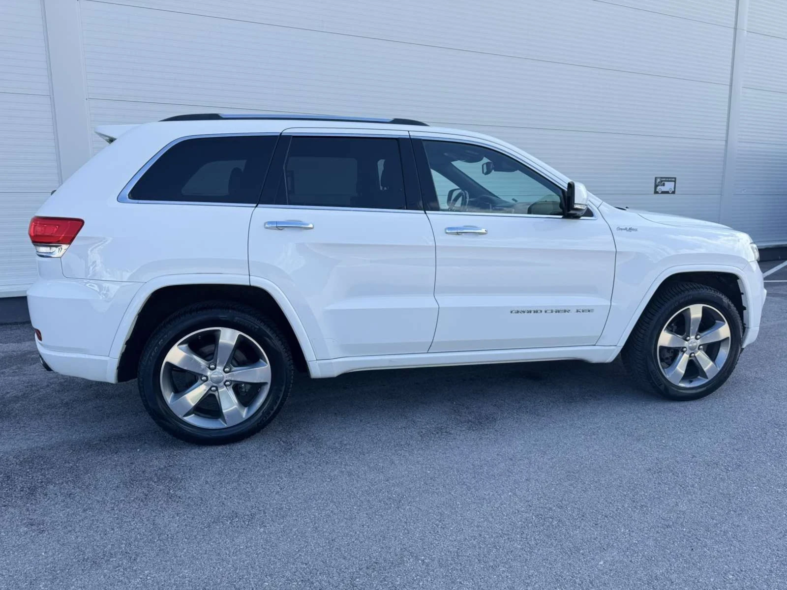 Jeep Grand cherokee, снимка 3 - Автомобили и джипове - 54814654