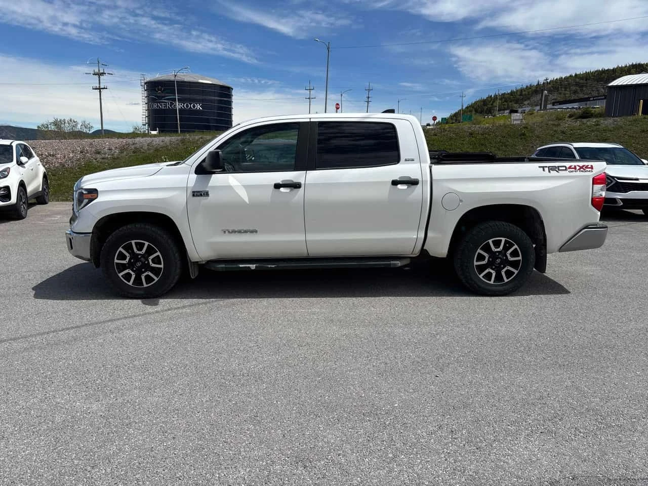 Toyota Tundra SR5 * ГЛАВНО ПРЕДСТАВИТЕЛСТВО НА TOYOTA* , снимка 3 - Автомобили и джипове - 54914184