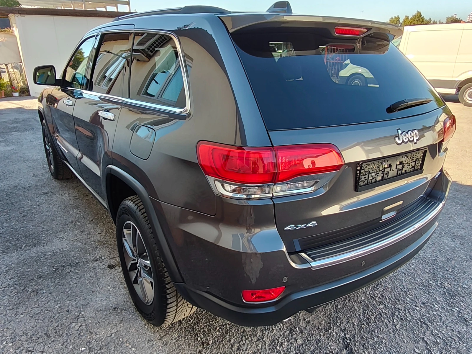 Jeep Grand cherokee 99465 КМ - Доказуеми !! ШВЕЙЦАРИЯ !!!, снимка 3 - Автомобили и джипове - 55681533