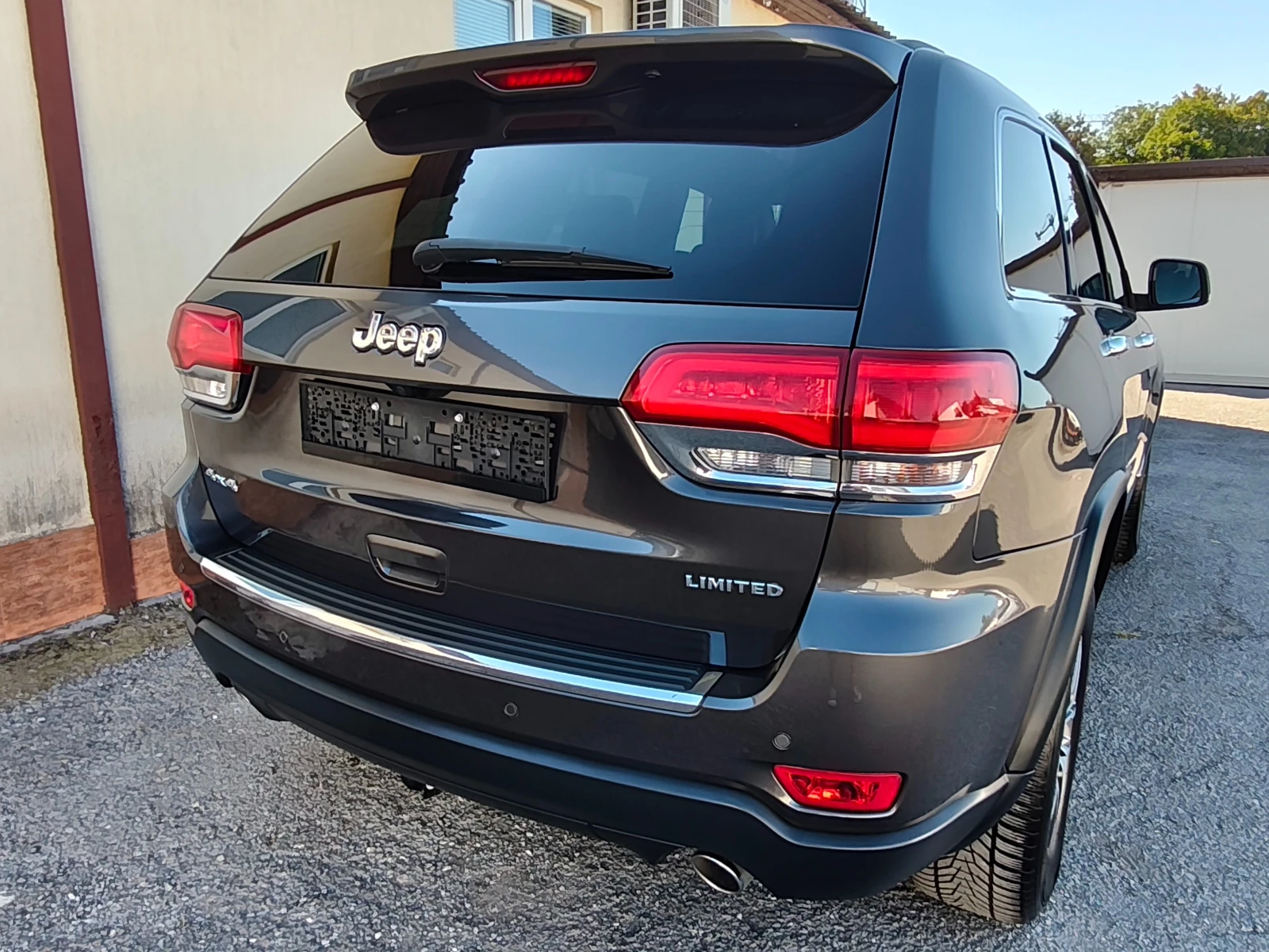 Jeep Grand cherokee 99465 КМ - Доказуеми !! ШВЕЙЦАРИЯ !!!, снимка 4 - Автомобили и джипове - 55681533